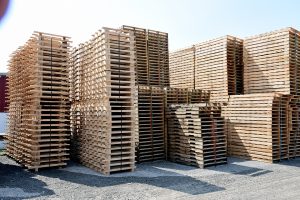 wooden pallet manufacturer